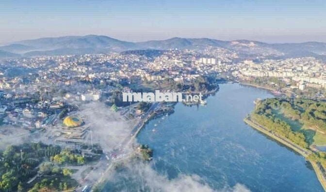 Cần Bán Gấp Lô Đất Ở View Hồ Thành Phô Đà Lạt đường ô tô