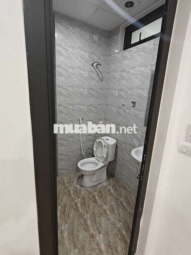 SIÊU PHẨM CHO THUÊ TẠI PHẠM VĂN ĐỒNG 120M2- 5 TẦNG