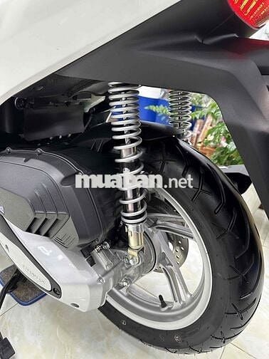 SH 160CHINHCHỦ 2025 ODO 1K NHƯ MỚI GIÁ TỐt