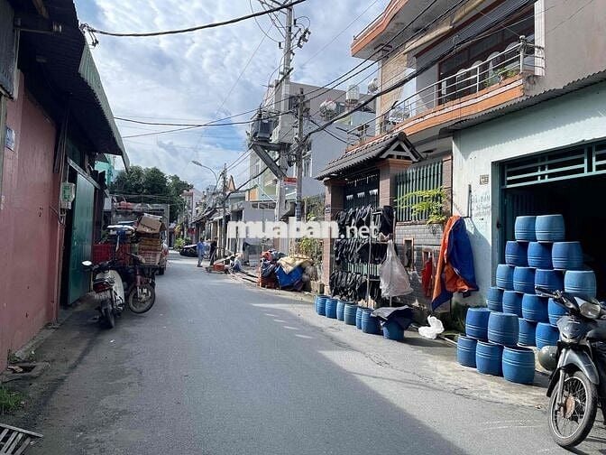 Cần bán Gấp nhà câp 4 Shr Mt đg nhựa ngay ngã 5 chờ Đầu Mối Bà Điểm