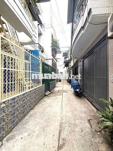 NHÀ 1 TRỆT 1 LẦU 4X10 3PN 2WC HẺM 184 ÂU DƯONG LÂN NGAY TRUNG TÂM