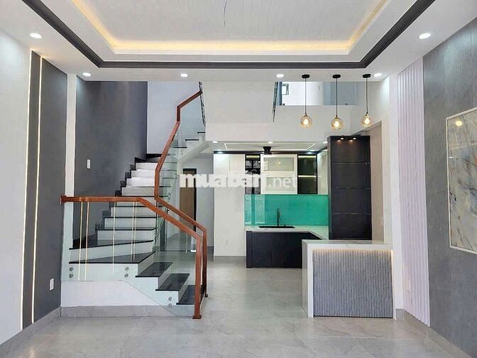 Bán nhà 2 mê kiệt ô tô Hoàng Minh Thảo