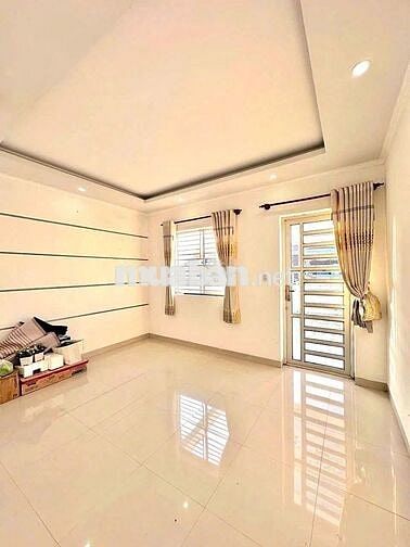 Nhà 2 Lầu 3PN KDC Hưng Phú chỉ 11 triệu