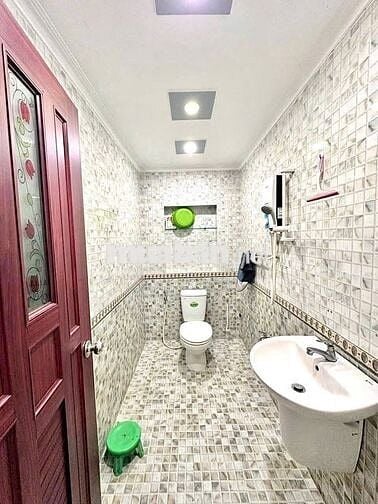 Nhà 2 Lầu 3PN KDC Hưng Phú chỉ 11 triệu