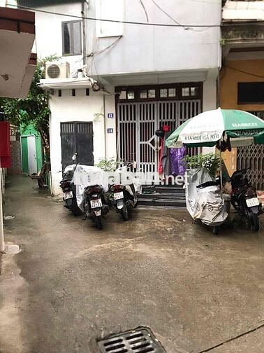 Hơn 3 tỷ, Bán nhà tt Nguyễn Sơn, 60m. Vị trí vàng, trung tâm Long Biên