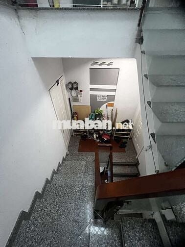 BÁN GẤP CHDV - 206 M2- 4 TẦNG -7PN- 7WC