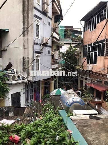 Hơn 3 tỷ, Bán nhà tt Nguyễn Sơn, 60m. Vị trí vàng, trung tâm Long Biên