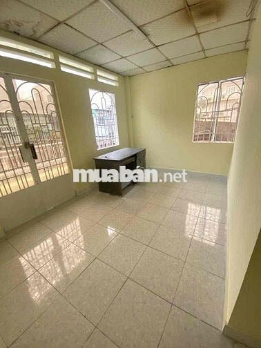 Cho thuê nhà gần giáo xứ Khiết Tâm,/Lê Thị Hoa,p.Bình Chiểu TD giá 8tr