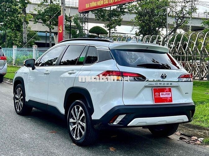 Toyota Corolla Cross Hybrid 2024 xăng điện 11000km