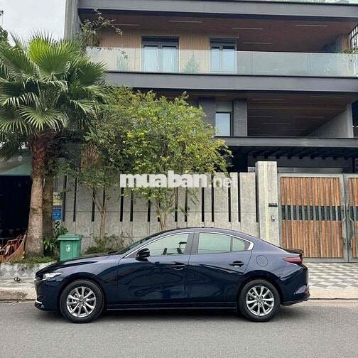 Mazda 3 2022 1.5L Luxury - 2800 km