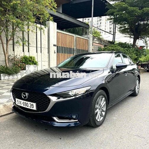Mazda 3 2022 1.5L Luxury - 2800 km
