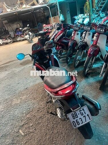 Honda Air Blade 2012 - có hệ thống (PGM-FI).