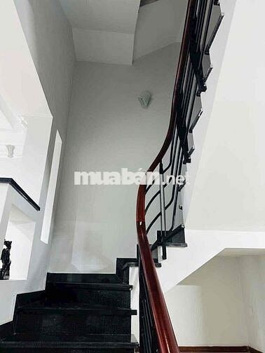 Bán Nhà 65m2. 3 tầng. 4 phòng ngủ. Lê Văn Thọ P11. chỉ 6.45t