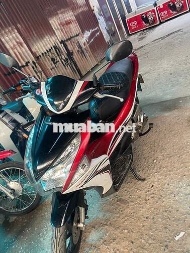 Honda Air Blade 2012 - có hệ thống (PGM-FI).