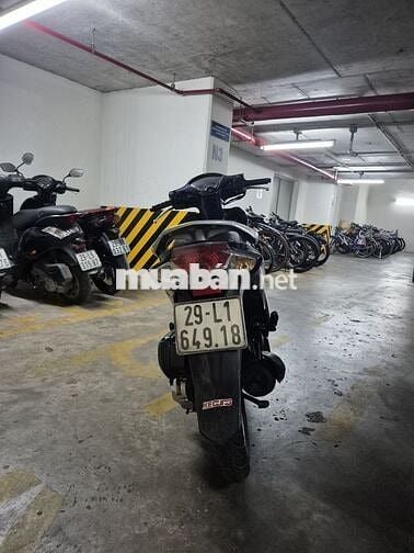 Bán xe máy Vision màu xanh nữ sử dụng