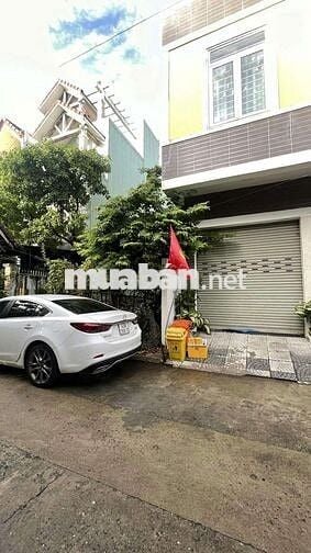 CC BÁN GẤP NHÀ 140M2 SÁT BIỂN NGANG 6M