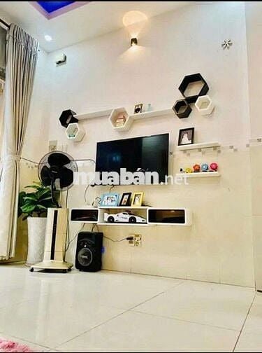 ​🏤 Nhà 3 tầng Tỉnh lộ 10 Bình Tân - HXH chỉ 4.35 tỷ! 🏤