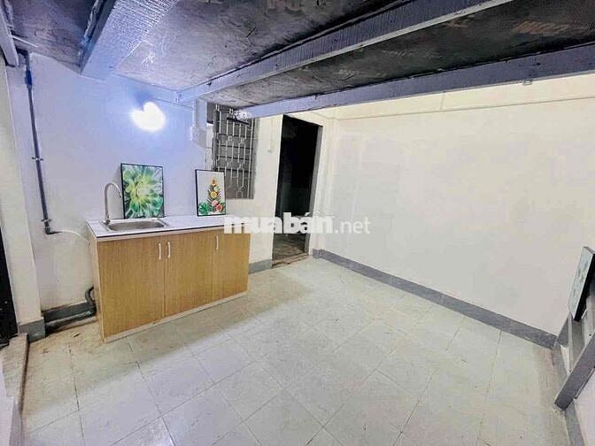 Cho Thuê Phòng Trọ Giá Rẻ Gác Lớn Cửa Sổ Gần Công Viên Phần Mềm