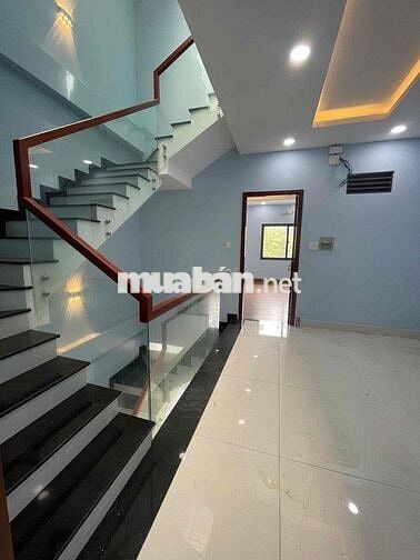 nhà 3 tầng 4pn 5wc, đường Hương Lộ 80, BHH B Bình Tân