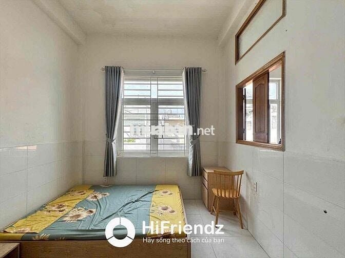 Phòng trọ , có gác cao cửa sổ trời , giá rẻ Huỳnh tấn phát Quận 7