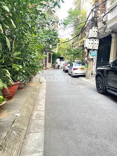 Phân Lô Thái Hà Dt 50m Mt 4,25m x3t đường hè oto 20 tỷ. Phân Lô Thái Hà Dt 50m Mt 4,25m x3t đường hè oto 20 tỷ.