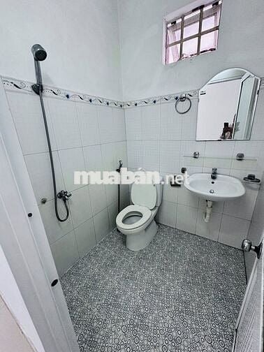 NHÀ 3 TẦNG MẶT TIỀN CẦN GIUỘC, 3PN, THANH KHÊ, VIEW KÊNH THOÁNG MÁT.