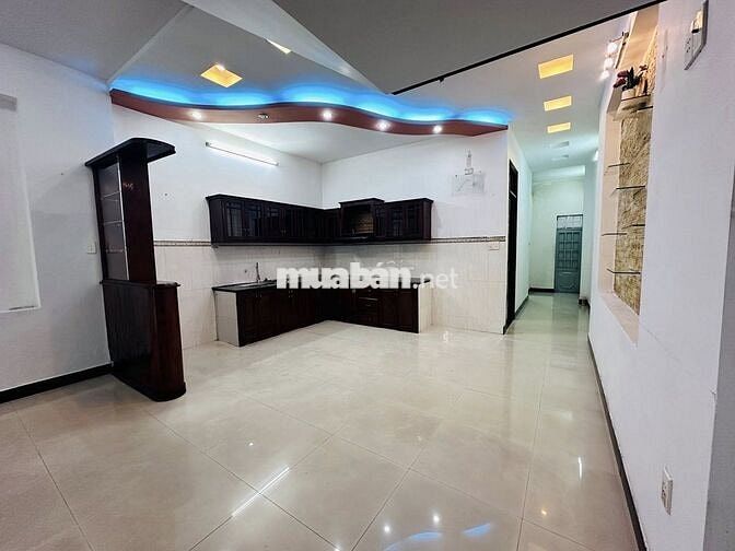 NHÀ 3 TẦNG MẶT TIỀN CẦN GIUỘC, 3PN, THANH KHÊ, VIEW KÊNH THOÁNG MÁT.