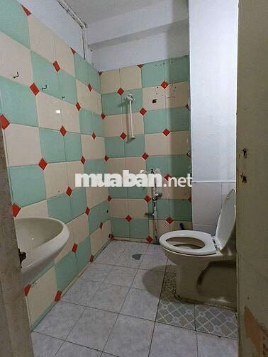 CHO THUÊ NHÀ MẶT TIỀN TRẦN BÌNH TRỌNG P1 Q5