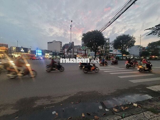 MB KD VITRI ĐẸP NGÂY NGÃ 3 KHU VỰC SẦM UẤT GIÁP TÂN BÌNH . DT 6X30