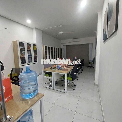 Nhà 4x17,5 ,4 tầng ,mt đường 16m kế khu 38ha Dương Thị Giang