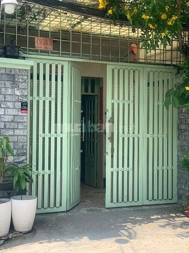 Bán nhà cấp 4 hẻm xe tải.tiếp khách thiện trí mua ở.