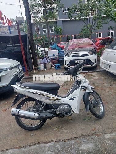 Bán xe Yamaha Sirius mầu trắng chính chủ