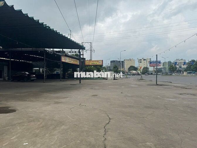 cho thuê mặt bằng mặt tiền Nguyễn Văn Linh 10 x 50 cổng kcx tân thuận