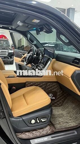 Bán Lexus LX600 7 chỗ, sản xuất 2023, một chủ.