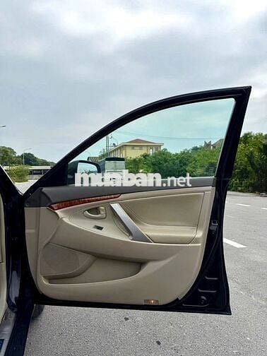 Toyota Camry 2010 2.0E - 79998 km