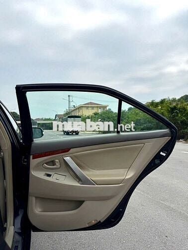 Toyota Camry 2010 2.0E - 79998 km