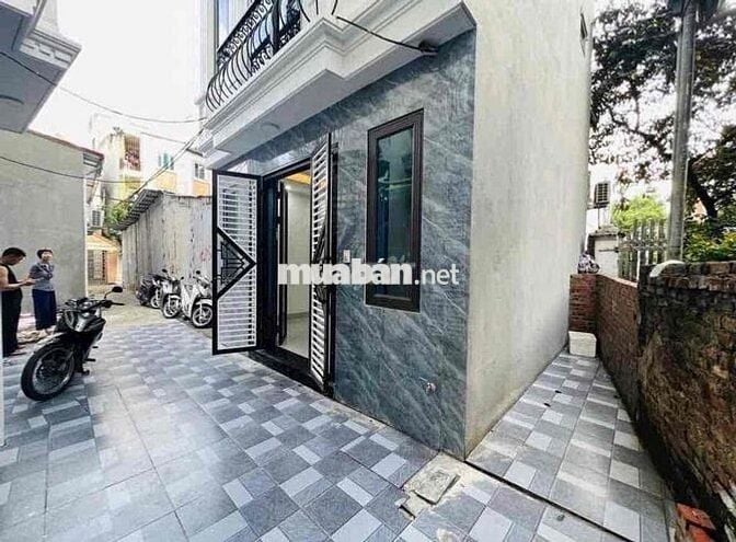 5.4 tỷ nhà mới 5 tầng tổ 10 Yên Nghĩa xây độc lập 5.4 tỷ nhà mới 5 tầng tổ 10 Yên Nghĩa xây độc lập