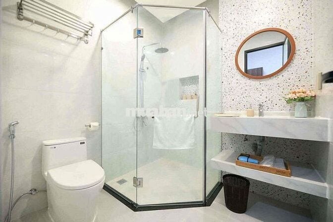 CHO THUÊ VILA SÂN VƯỜN ĐƯỜNG CHÍNH HỮU , GẦN BIỂN MỸ KHÊ