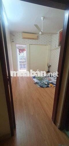 Cần cho thuê phòng 3mx4,5m, có ban công ở Q3 đừơng Nguyễn Đình Chiểu.