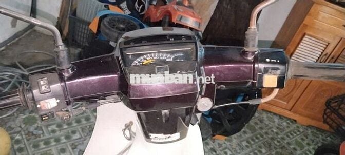 Xe máy Honda Super Dream 2009 màu nâu trắng