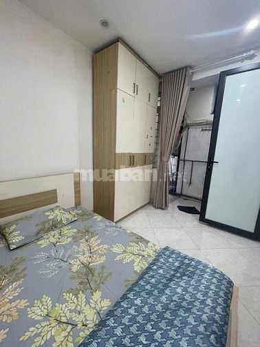 C/c Trương Định, P. Võ Thị Sáu, Q3, 73m2, 2PN, Lầu 2, 9tr/tháng.