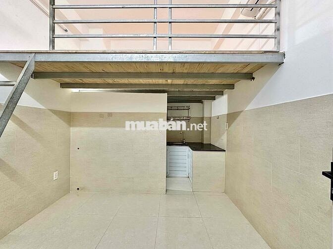 DUPLEX CỬA SỔ TRỜI NGAY CỔNG SAU VLU - ĐI BỘ 2 Phút