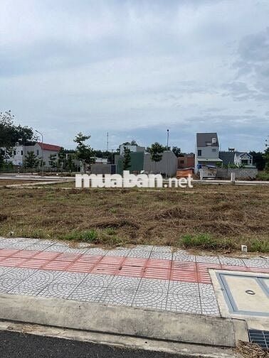 Bán Miếng Đất Ngay Trung Tâm Thành Phố Sát Vành Đai 4 Gần KCN Visip3