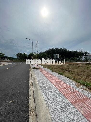 Bán Miếng Đất Ngay Trung Tâm Thành Phố Sát Vành Đai 4 Gần KCN Visip3