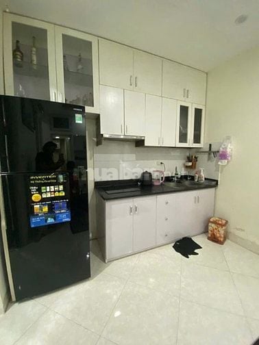 C/c Trương Định, P. Võ Thị Sáu, Q3, 73m2, 2PN, Lầu 2, 9tr/tháng.