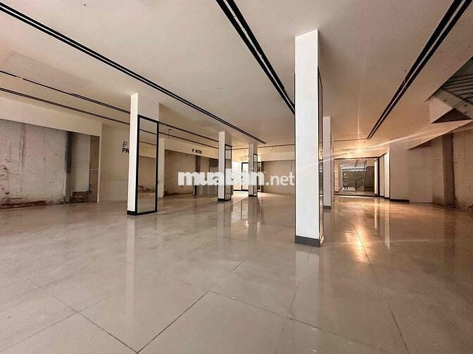 nhà 12x20m Mặt Tiền Q7 • KD tự do • cho thuê nhanh