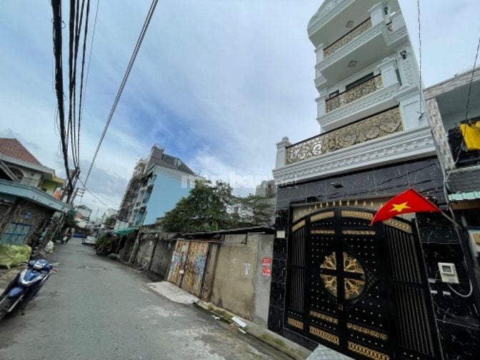 Lô Đất hẻm Nhựa 6m gần chợ dt 15x15m Giá 14.3 tỷ