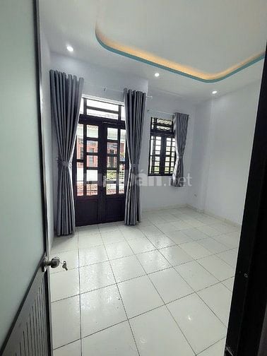 Bán nhà Hóc Môn 4 x 12 đúc trệt lầu 2PN, ngay sân banh Thới Tứ