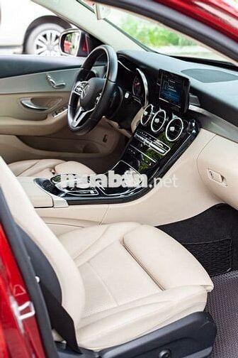 Mercedes-Benz C180 2020 56000 km