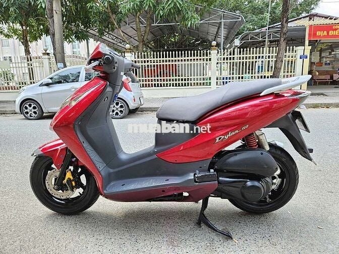Honda Dylan 150 nhâp